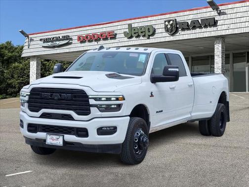 2025 RAM 3500 Laramie Crew Cab 4x4 8' Box
