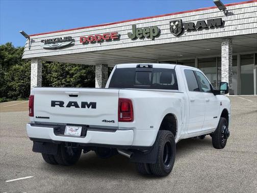 2025 RAM 3500 Laramie Crew Cab 4x4 8' Box