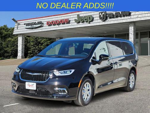 Diamond Black Crystal Pearlcoat 2026 Chrysler Pacifica L