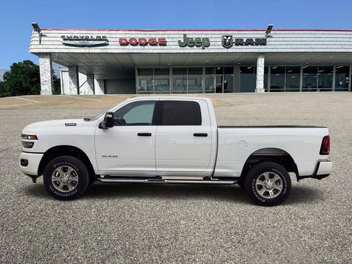 2026 RAM 2500 Lone Star Crew Cab 4x4 6'4' Box