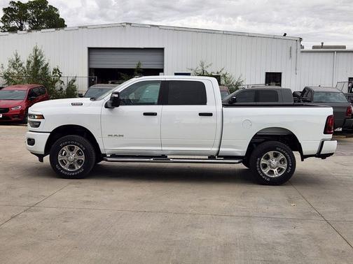 2026 RAM 2500 Lone Star Crew Cab 4x4 6'4' Box