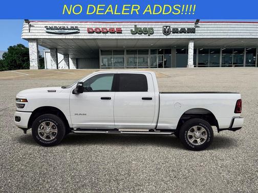 Bright White Clearcoat 2026 RAM 2500 Lone Star Crew Cab 4x4 6'4' Box