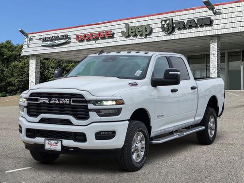 2026 RAM 2500 Lone Star Crew Cab 4x4 6'4' Box