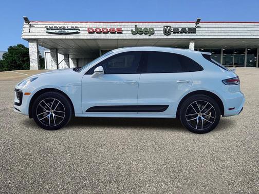 2022 Porsche Macan Base