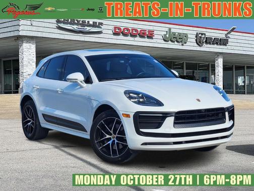 2022 Porsche Macan Base