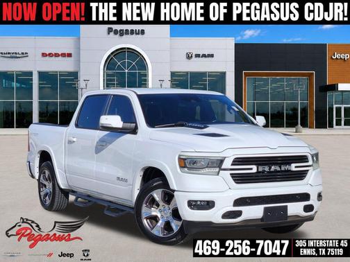 Bright White Clearcoat 2022 RAM 1500 Laramie