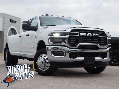 2025 RAM 3500 Lone Star Crew Cab 4x4 8' Box