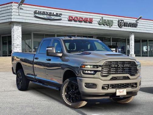 2026 RAM 2500 Tradesman Crew Cab 4x4 8' Box