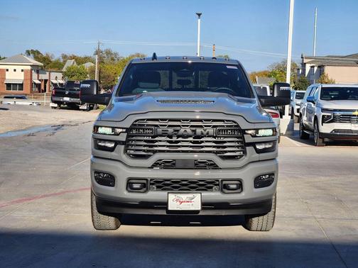 2026 RAM 2500 Tradesman Crew Cab 4x4 8' Box