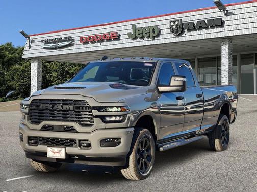 2026 RAM 2500 Tradesman Crew Cab 4x4 8' Box