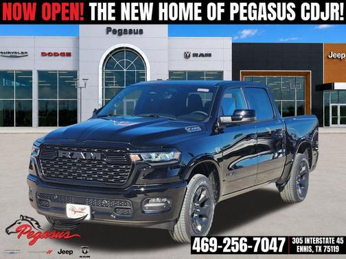 Diamond Black Crystal Pearlcoat 2026 RAM 1500 Big Horn/Lone Star