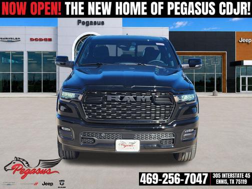 Diamond Black Crystal Pearlcoat 2026 RAM 1500 Big Horn/Lone Star