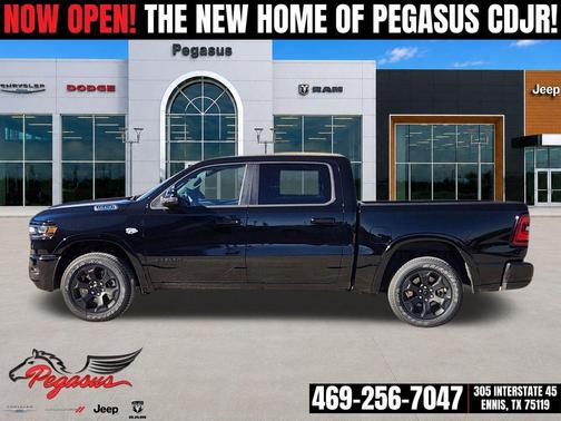 Diamond Black Crystal Pearlcoat 2026 RAM 1500 Big Horn/Lone Star