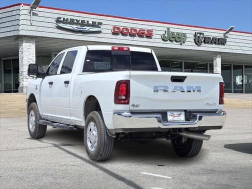 2025 RAM 2500 Tradesman Crew Cab 4x4 6'4' Box