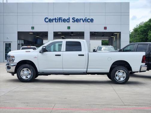 2025 RAM 2500 Tradesman Crew Cab 4x4 8' Box