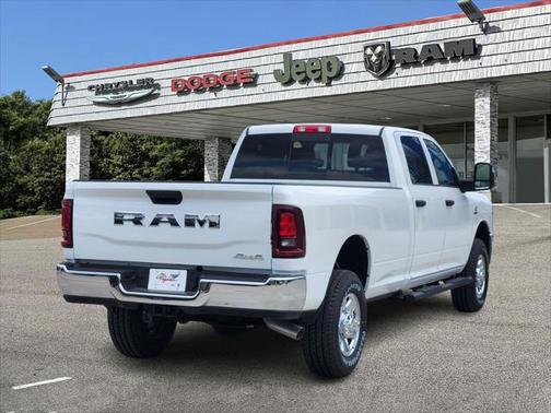 2025 RAM 2500 Tradesman Crew Cab 4x4 8' Box