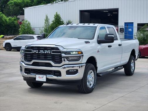 2025 RAM 2500 Tradesman Crew Cab 4x4 8' Box