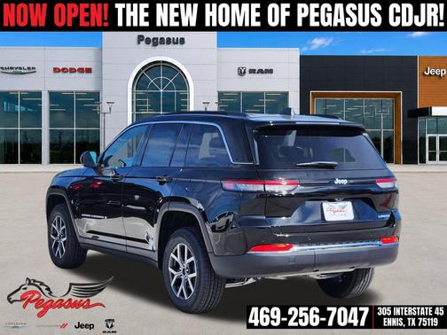 High Gloss Black 2027 Jeep Grand Cherokee Laredo