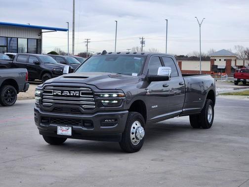 2026 RAM 3500 Laramie Crew Cab 4x4 8' Box