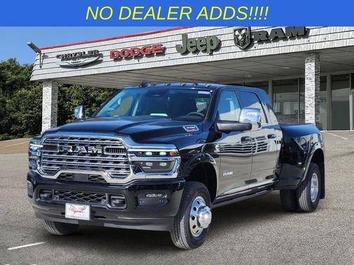 Diamond Black Crystal Pearlcoat 2026 RAM 1500 Longhorn