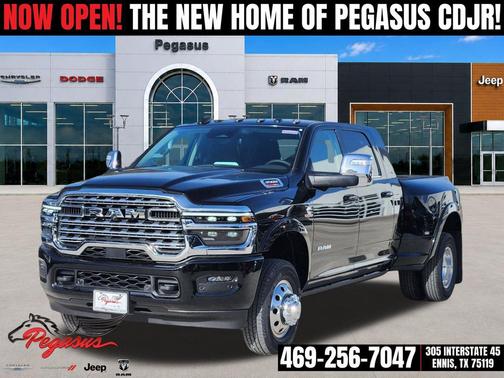 Diamond Black Crystal Pearlcoat 2026 RAM 1500 Longhorn