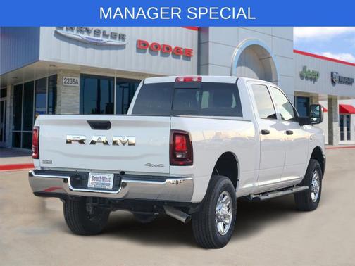 Bright White Clearcoat 2026 RAM 2500 Tradesman Crew Cab 4x4 6'4' Box
