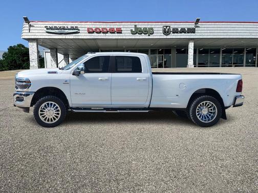 2025 RAM 3500 Laramie Crew Cab 4x4 8' Box
