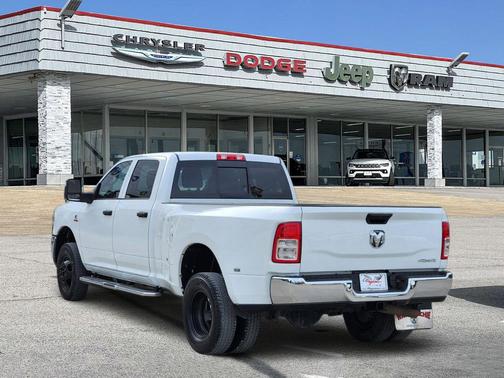 2024 RAM 3500 Tradesman Crew Cab 4x4 8' Box