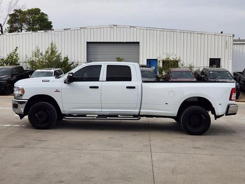 2024 RAM 3500 Tradesman Crew Cab 4x4 8' Box