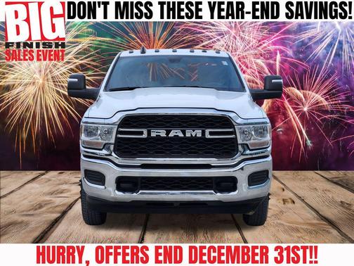 2024 RAM 3500 Tradesman Crew Cab 4x4 8' Box