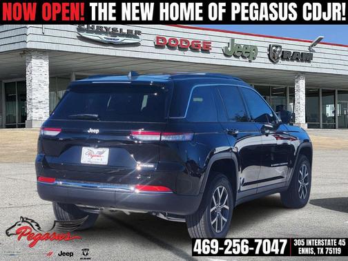 High Gloss Black 2027 Jeep Grand Cherokee Laredo