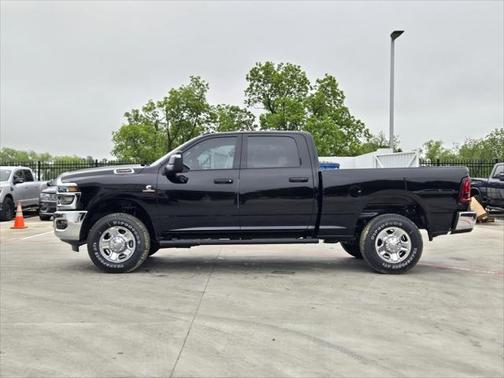 2025 RAM 2500 Tradesman Crew Cab 4x4 6'4' Box