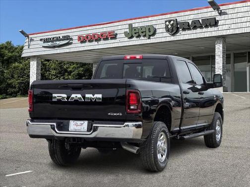 2025 RAM 2500 Tradesman Crew Cab 4x4 6'4' Box