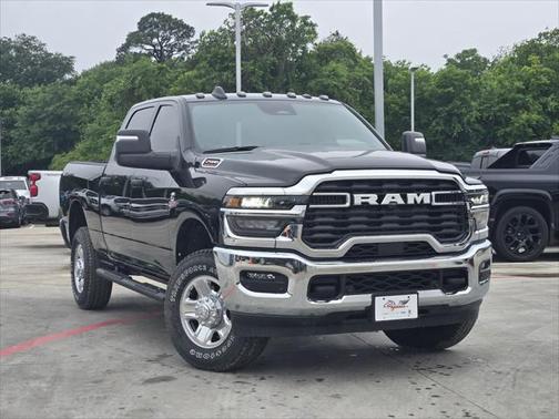 2025 RAM 2500 Tradesman Crew Cab 4x4 6'4' Box