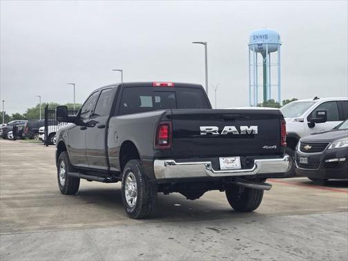 2025 RAM 2500 Tradesman Crew Cab 4x4 6'4' Box