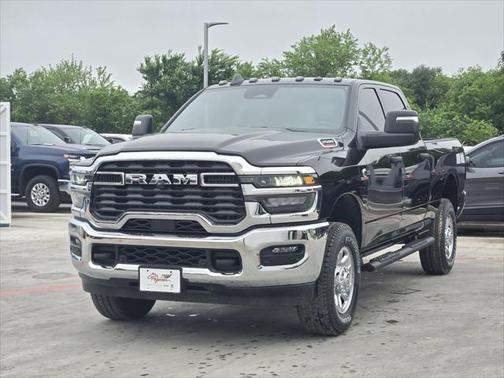 2025 RAM 2500 Tradesman Crew Cab 4x4 6'4' Box