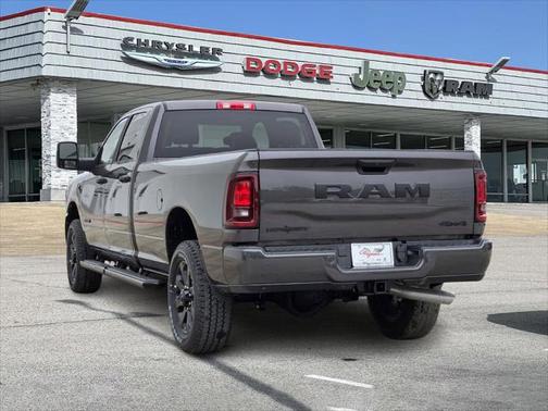 2025 RAM 3500 Lone Star Crew Cab 4x4 8' Box