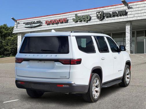 2022 Jeep Wagoneer Series II 4x2