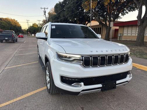 2022 Jeep Wagoneer Series II 4x2
