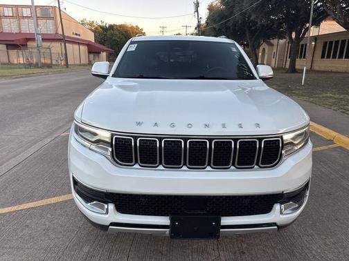 2022 Jeep Wagoneer Series II 4x2