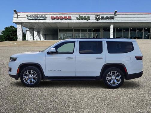 2022 Jeep Wagoneer Series II 4x2