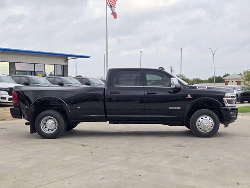 2026 RAM 3500 Longhorn