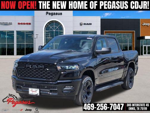 Diamond Black Crystal Pearlcoat 2026 RAM 1500 Express