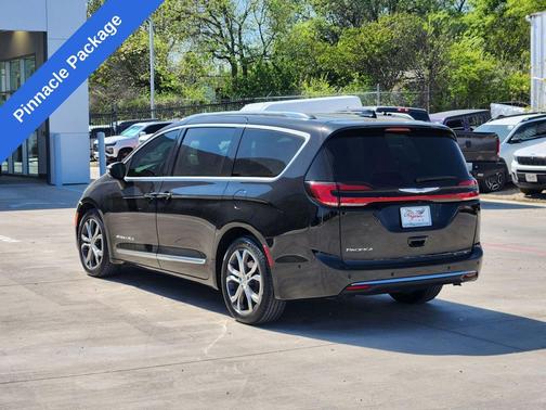 2025 Chrysler Pacifica L