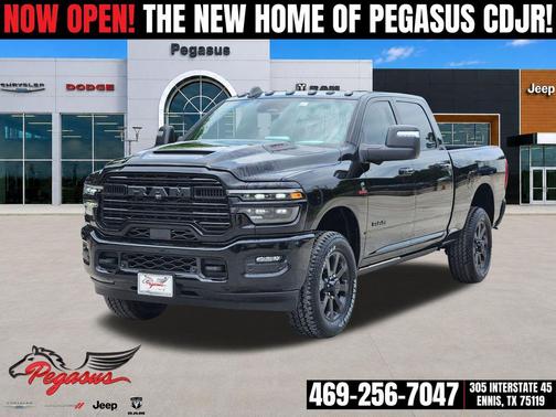 Diamond Black Crystal Pearlcoat 2026 RAM 2500 Laramie Crew Cab 4x4 6'4' Box