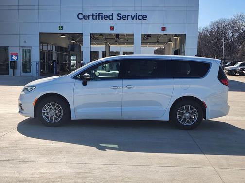 2026 Chrysler Pacifica L