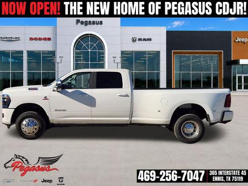 Bright White Clearcoat 2026 RAM 3500 Laramie Crew Cab 4x4 8' Box