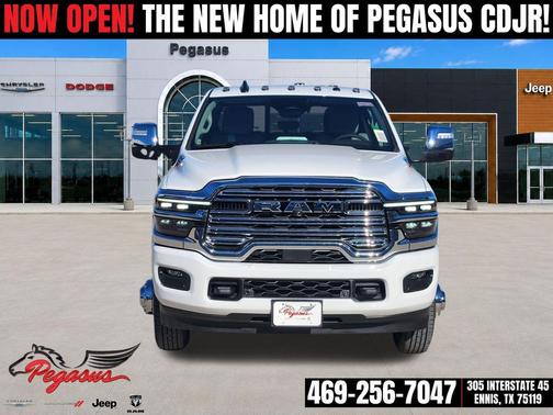 Bright White Clearcoat 2026 RAM 3500 Laramie Crew Cab 4x4 8' Box