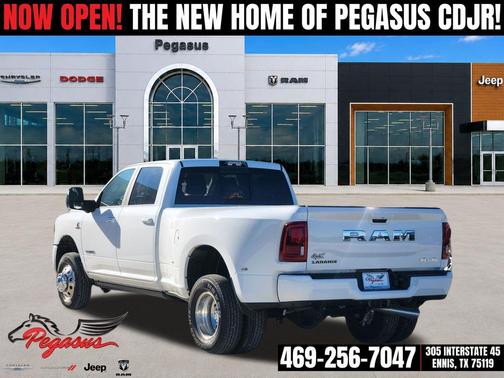 Bright White Clearcoat 2026 RAM 3500 Laramie Crew Cab 4x4 8' Box