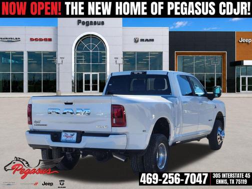 Bright White Clearcoat 2026 RAM 3500 Laramie Crew Cab 4x4 8' Box
